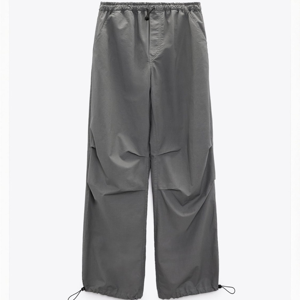 NWT Zara baggy parachute pants in cement